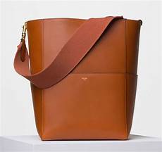 Trapeze Bucket